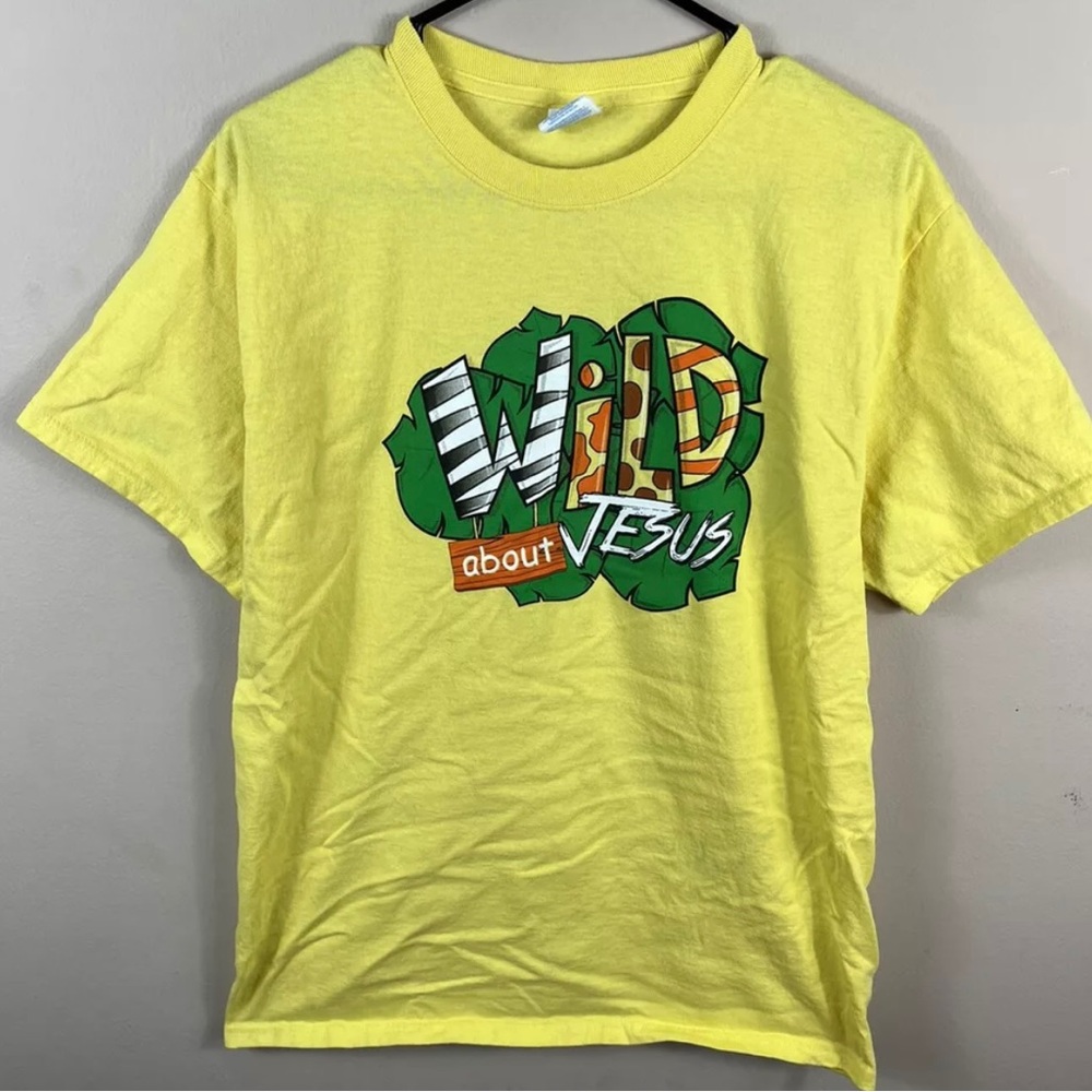 Salvation Army Wild About Jesus  TShirt Adult Sz M Yellow Jesus Tee Religion